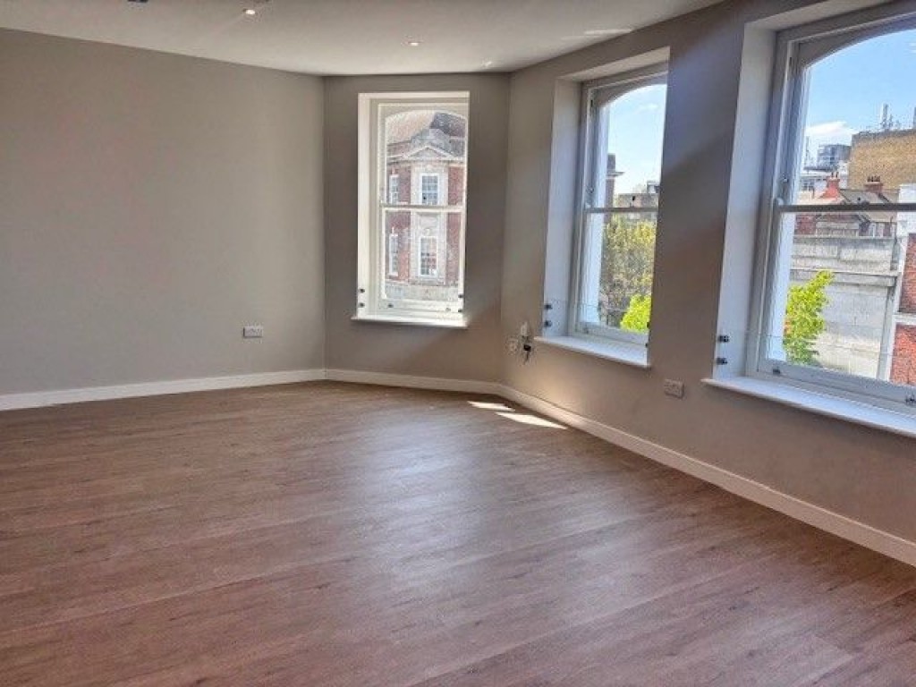 1A Sutton Court Road