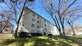 Flat , Abinger House, Kingsnympton Park, Kingston upon Thames