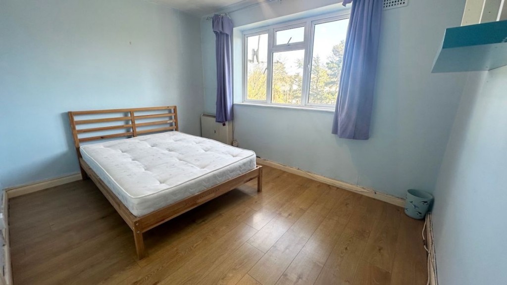 Flat , Abinger House, Kingsnympton Park, Kingston upon Thames
