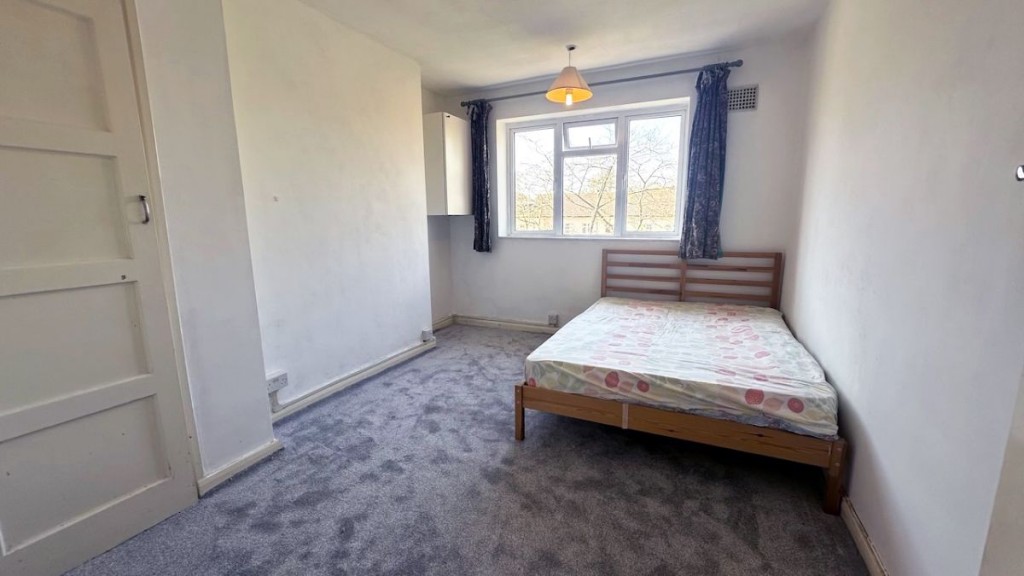 Flat , Abinger House, Kingsnympton Park, Kingston upon Thames