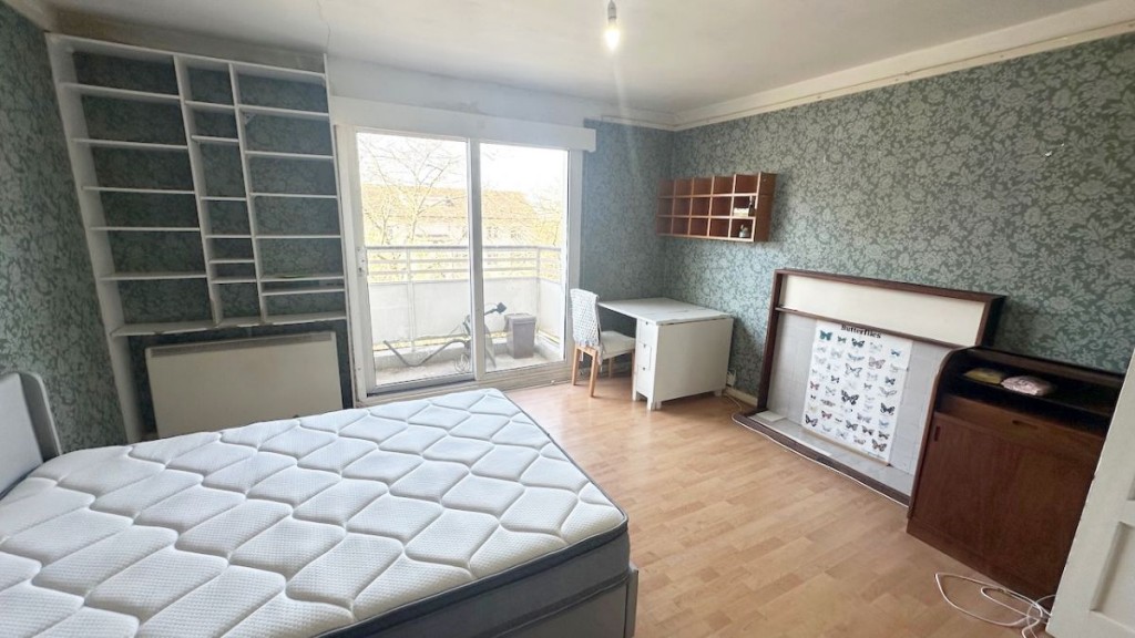 Flat , Abinger House, Kingsnympton Park, Kingston upon Thames
