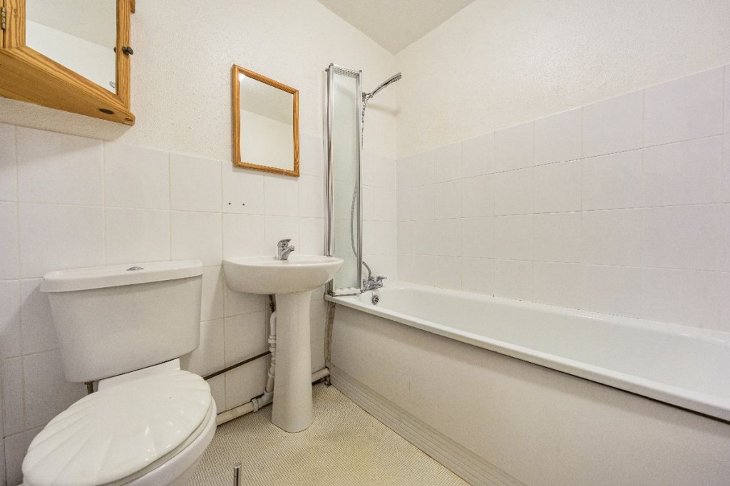 , Coppers Mead, Sycamore Grove, New Malden