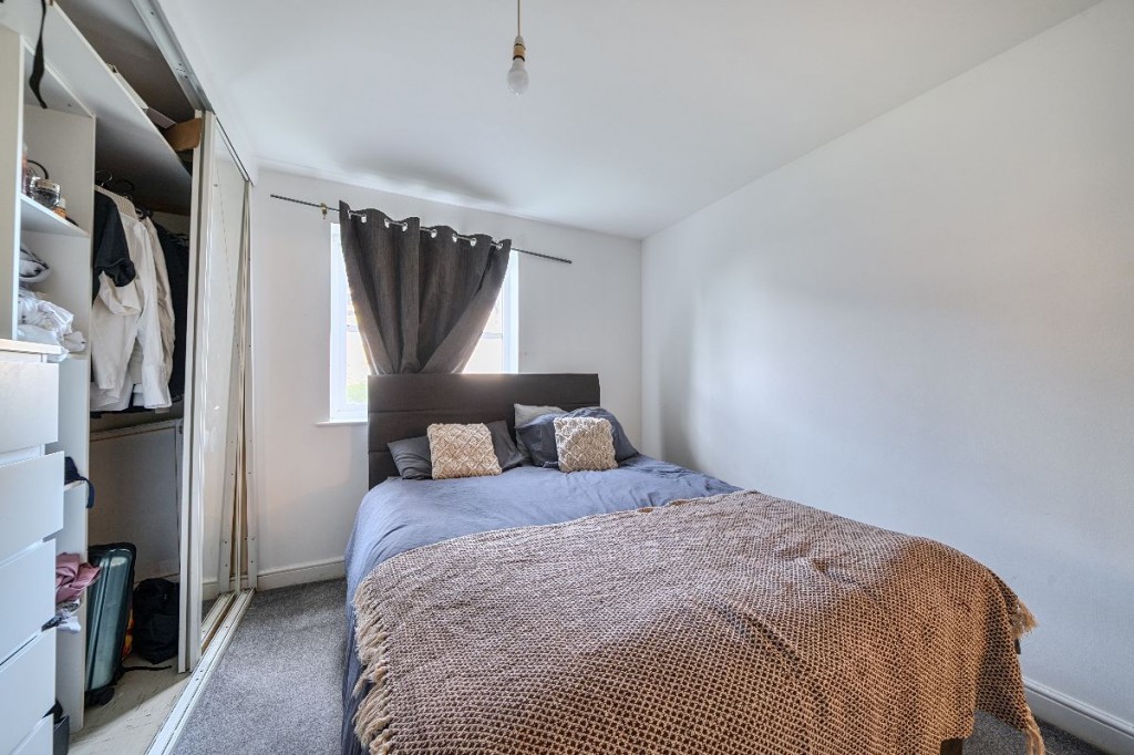 Flat , Offers Court, Winery Lane, Kingston upon Thames