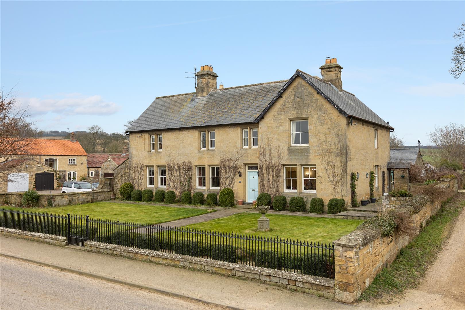Wilton, Pickering
