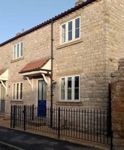 Robinson Court, Pickering