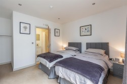 12 Spire View, Pickering