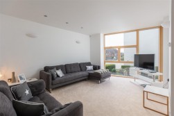 12 Spire View, Pickering