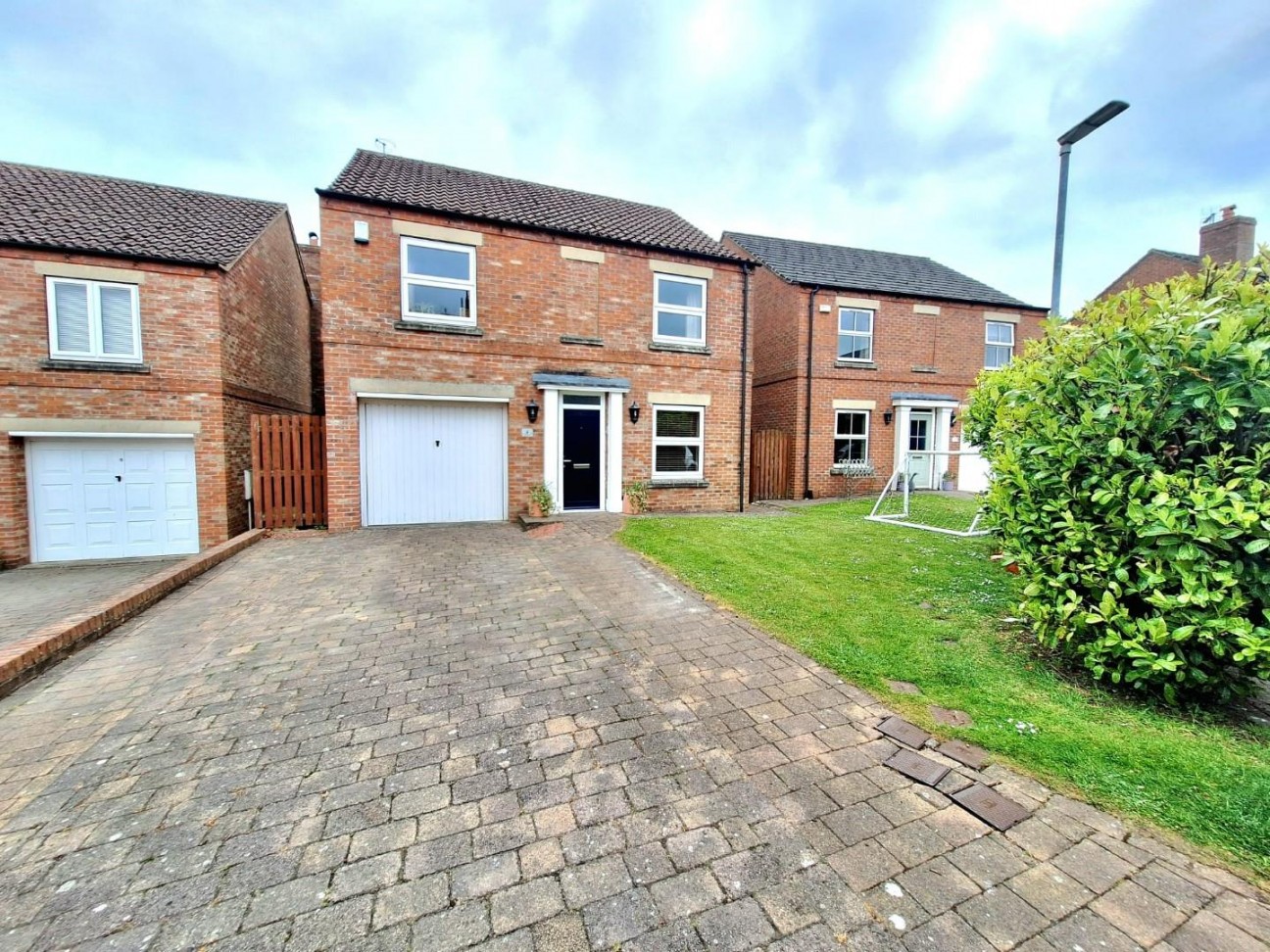 Manor Garth, Fridaythorpe, Driffield