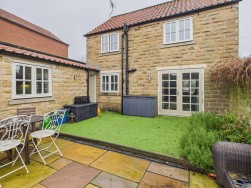 1D The Orchards, Westow, York