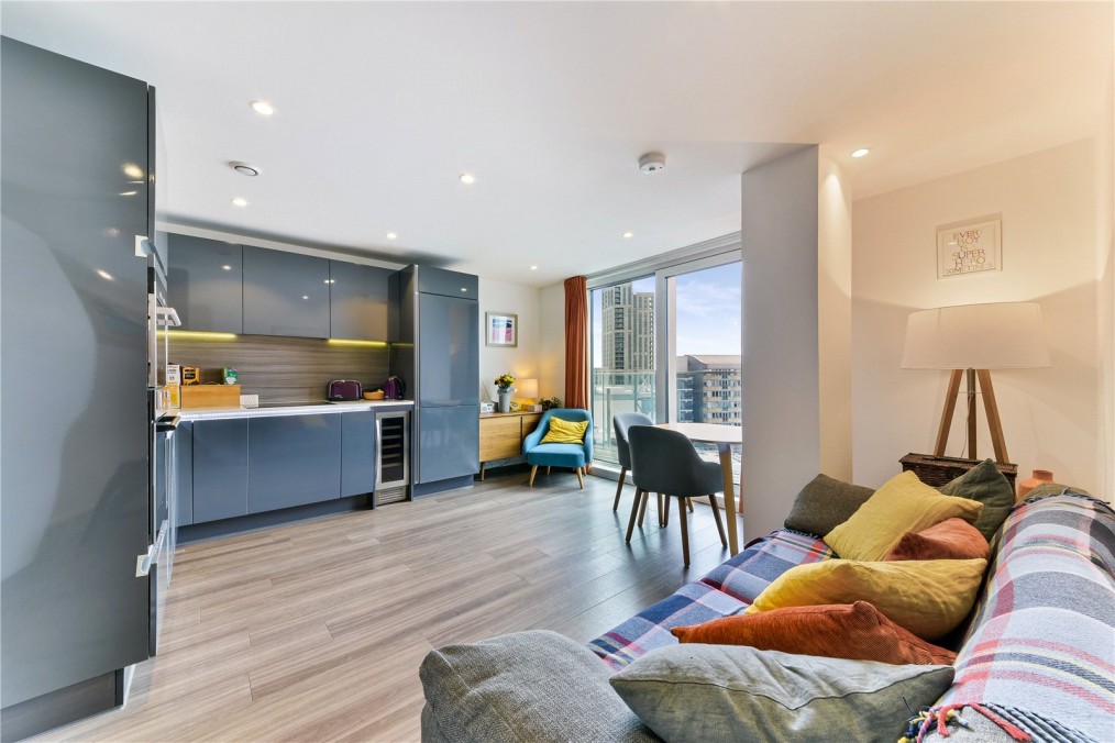 alaBuckhold Road, 10 Buckhold Road, London