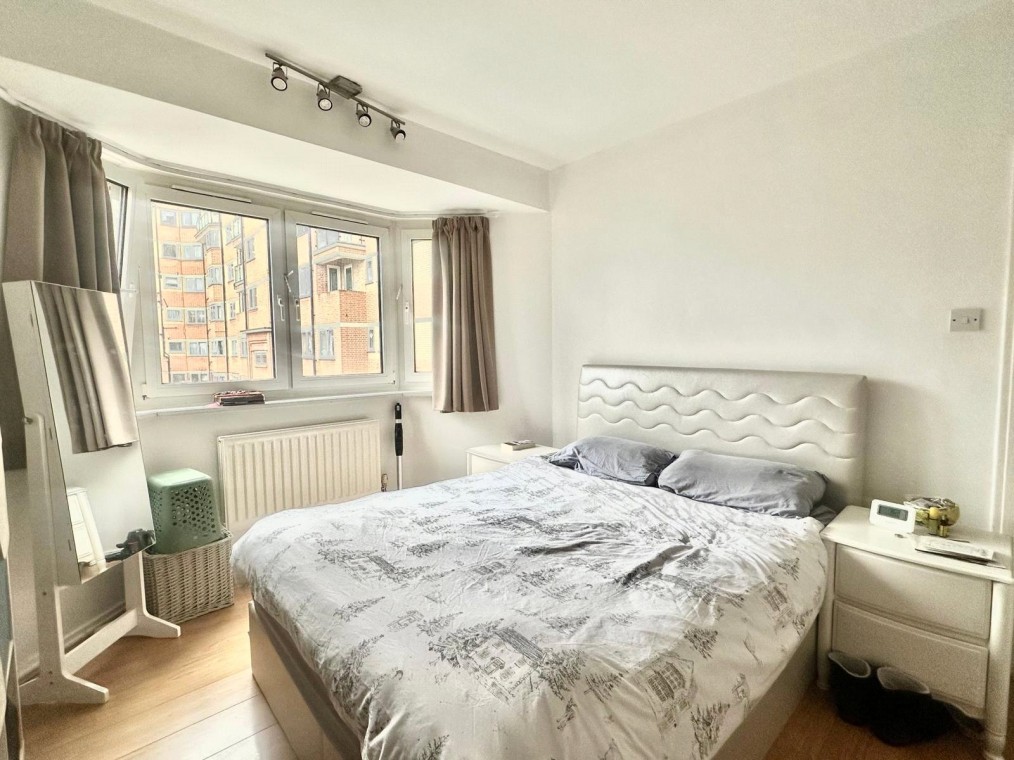 Upper Richmond Road, 372-374 Upper Richmond Road, London