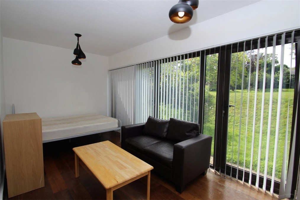 Carlton Drive, 5 Carlton Drive, London