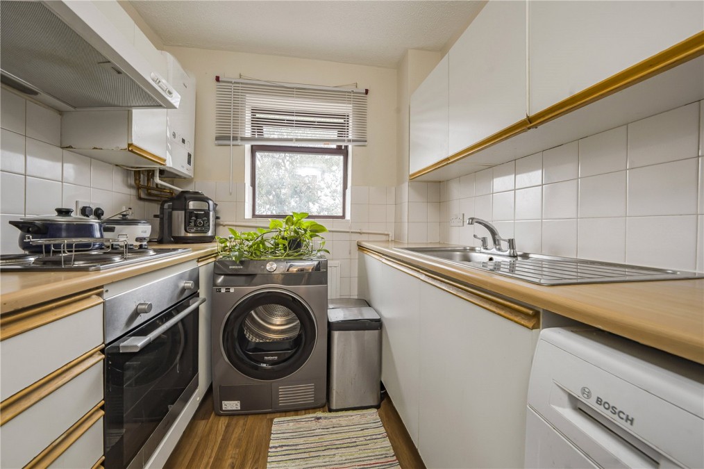 alaCromwell Road, 2 Cromwell Road, London