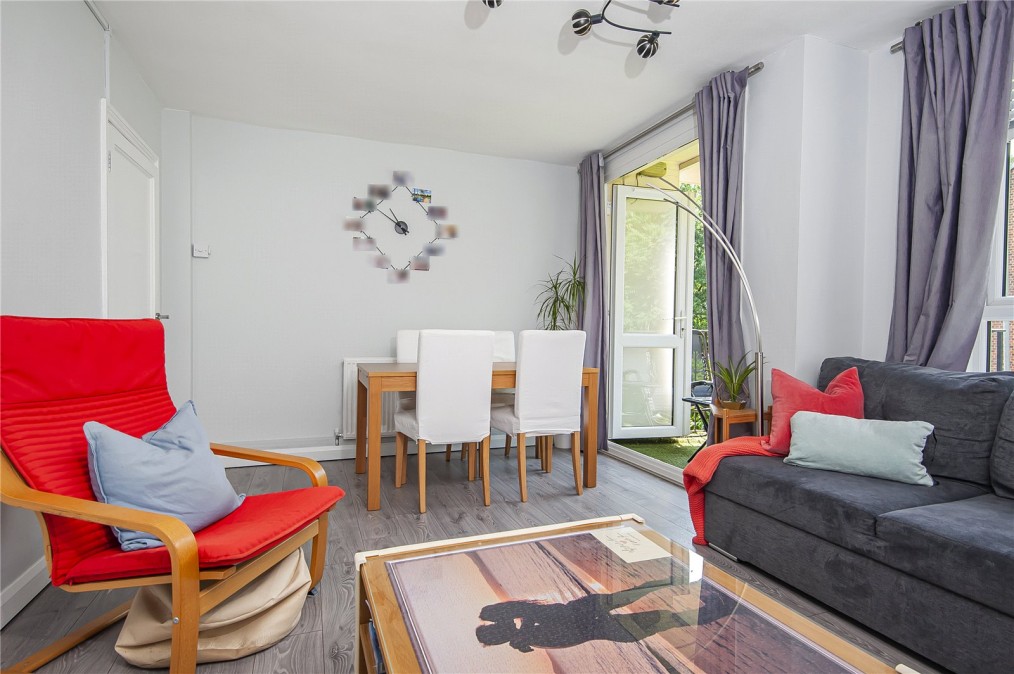 alaWhitnell Way, Putney