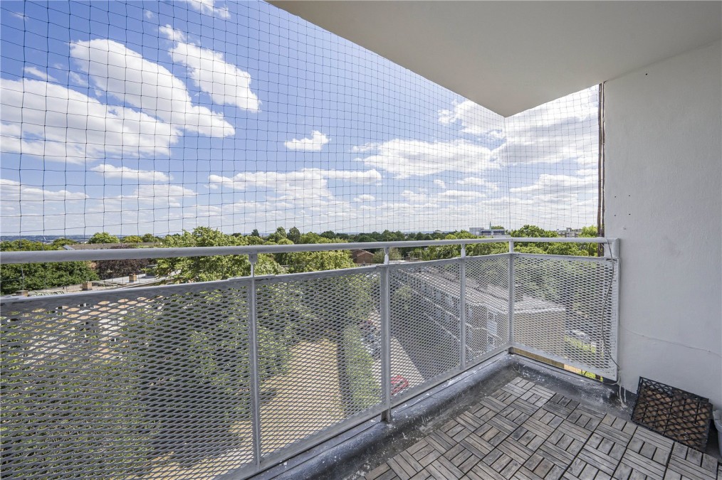 alaSwanton Gardens, Southfields
