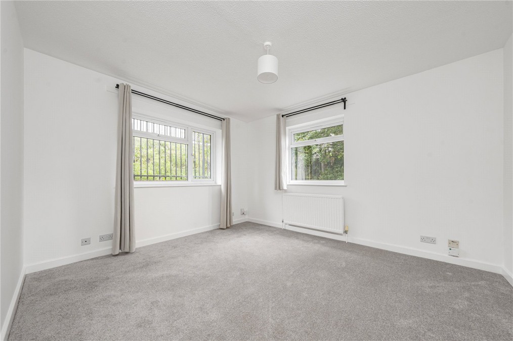 alaCromwell Road, 2 Cromwell Road, London