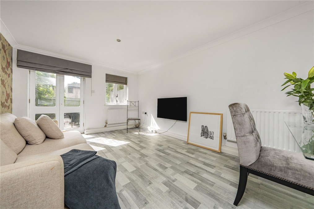 Danebury Avenue, 327 Danebury Avenue, London