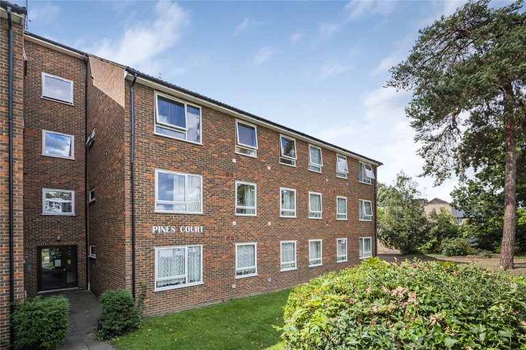 Pines Court, Southfields