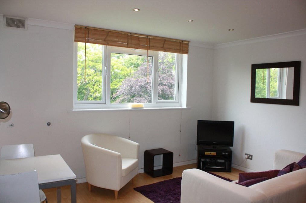 Keswick Road, London