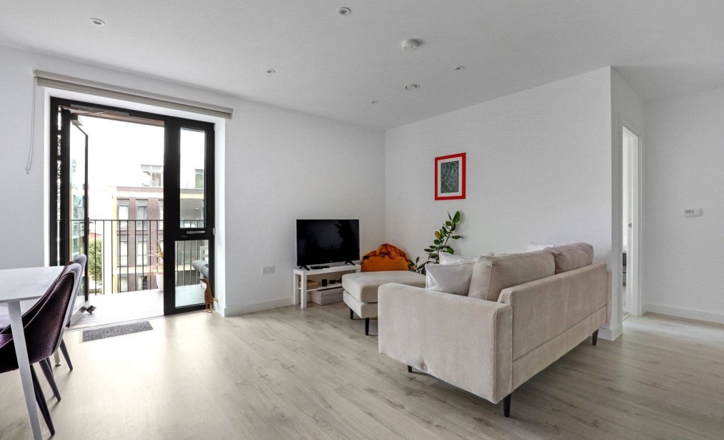 alaOsiers Road, London