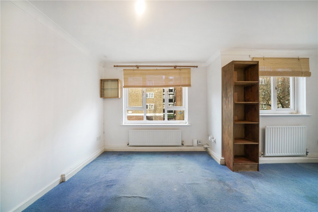 alaRamsey Court, London