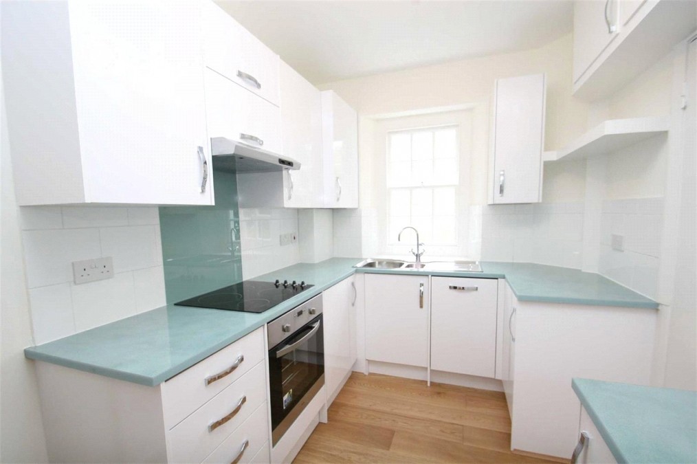 alaUpper Richmond Road, 390 Upper Richmond Road, London