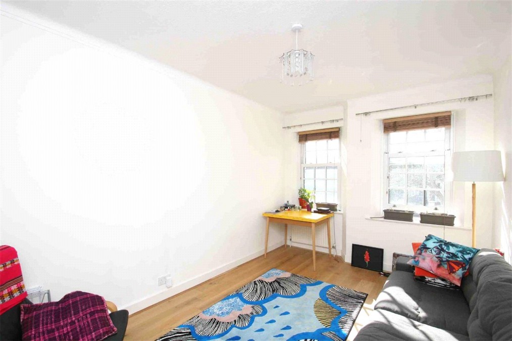 Upper Richmond Road, 390 Upper Richmond Road, London