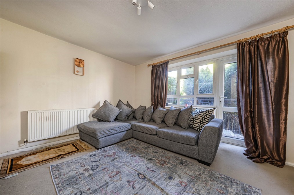 alaCoombe Road, New Malden