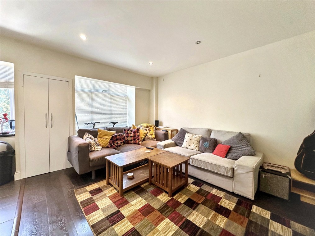 Raynes Park, Merton