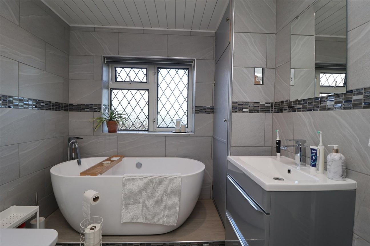 Franklin Crescent, Whitwell, S80