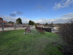 Franklin Crescent, Whitwell, S80