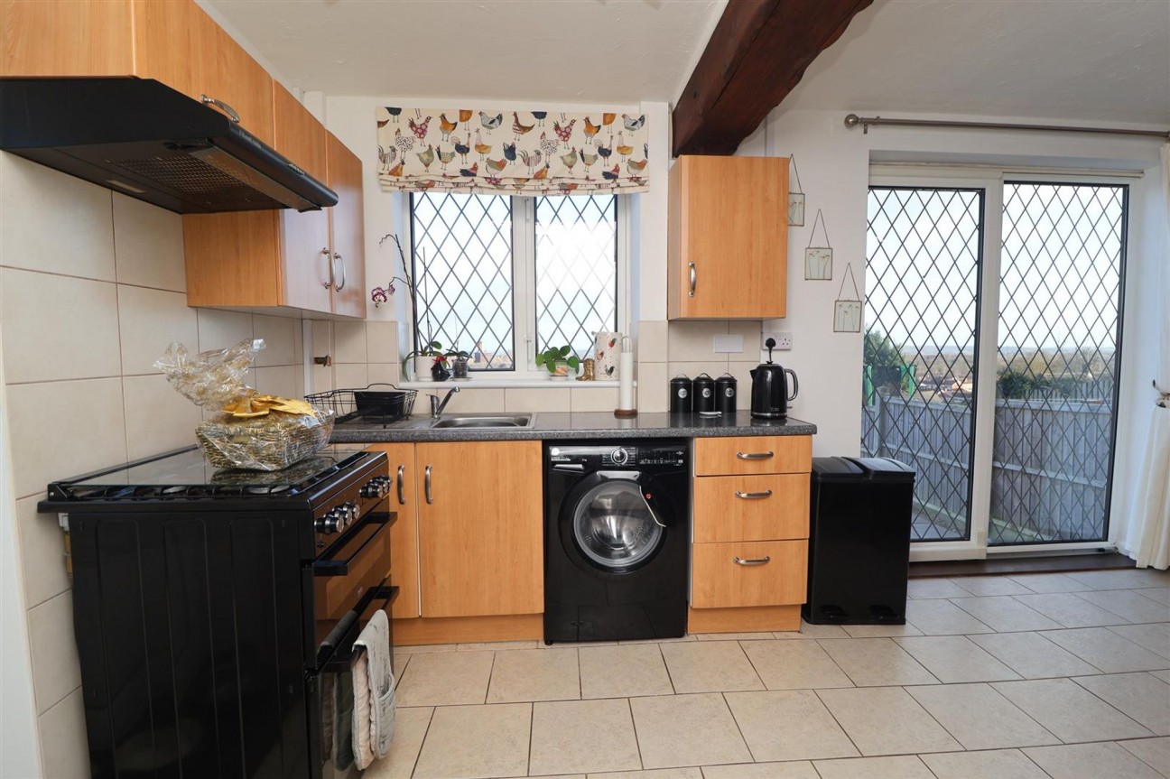 Franklin Crescent, Whitwell, S80