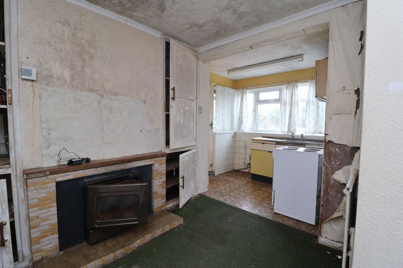 Shireoaks Common, Shireoaks, S81
