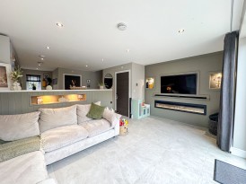 Pinhole Place, Creswell, S80