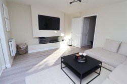 Pitfield Drive, Costhorpe