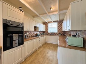 High Road, Carlton-In-Lindrick, Worksop