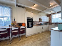 High Road, Carlton-In-Lindrick, Worksop