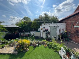 High Road, Carlton-In-Lindrick, Worksop
