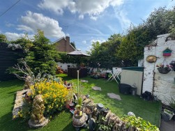 High Road, Carlton-In-Lindrick, Worksop