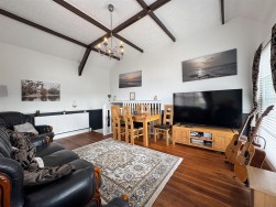 High Road, Carlton-In-Lindrick, Worksop