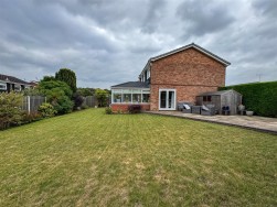 Stirling Drive, Carlton-In-Lindrick, Worksop