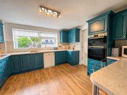 Stirling Drive, Carlton-In-Lindrick, Worksop