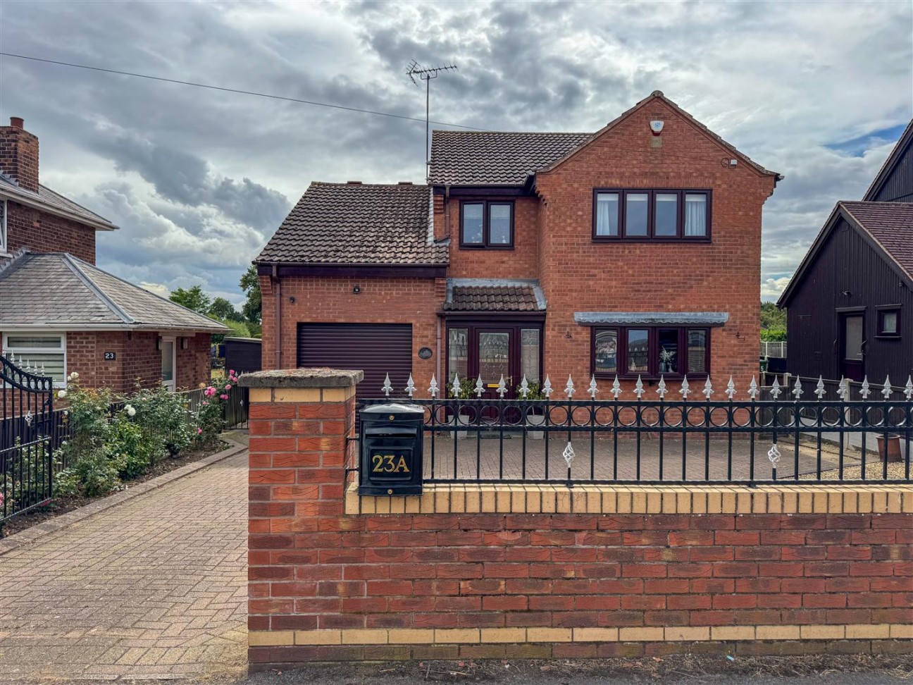 Long Lane, Carlton-In-Lindrick, Worksop