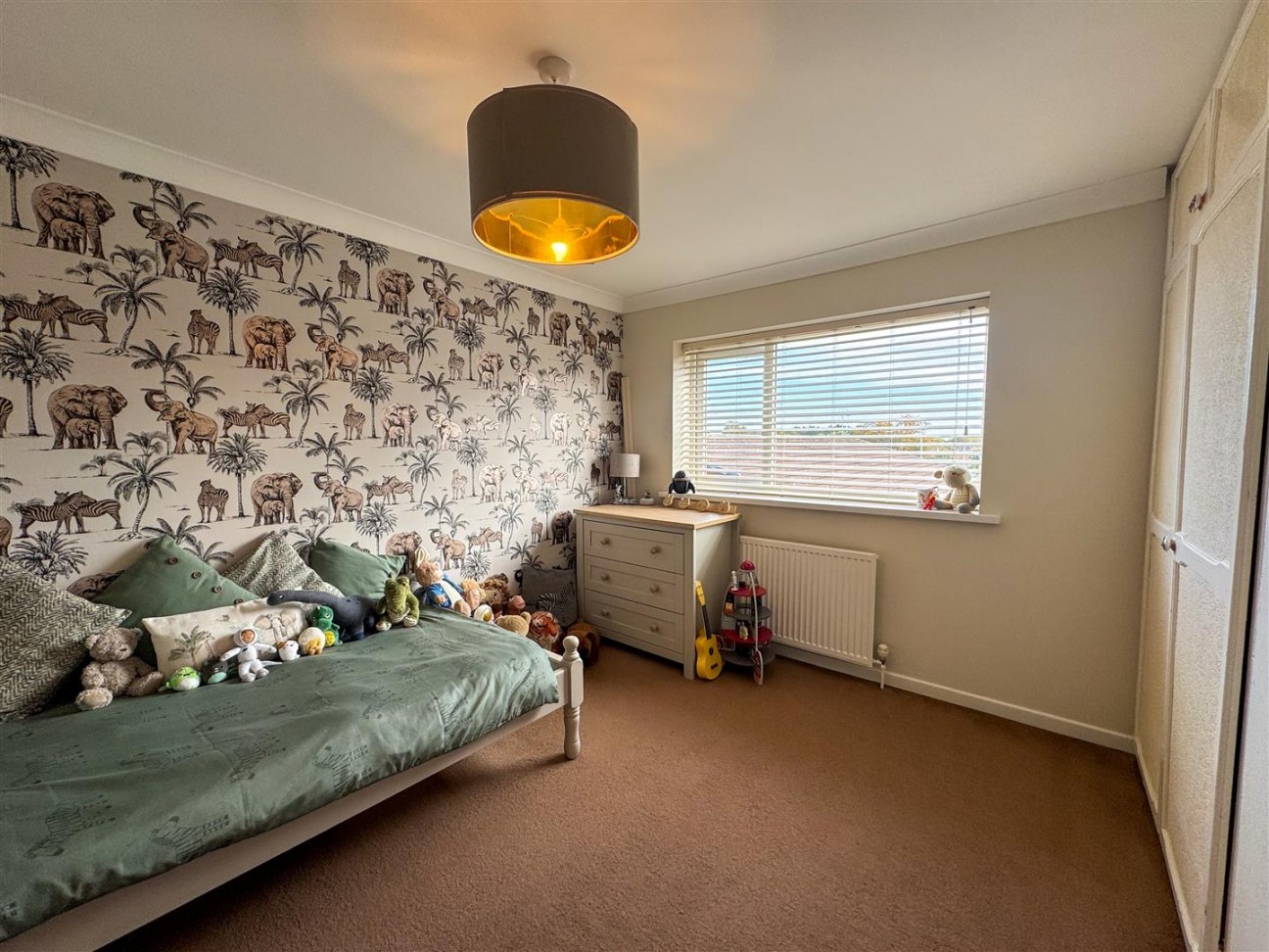 Ravens Court, Worksop