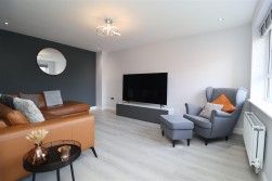 Wallis Grove, Harworth