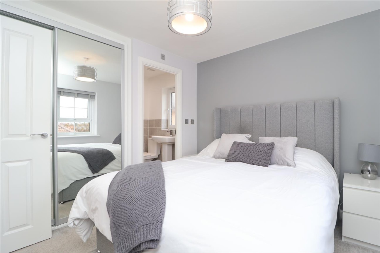 Wallis Grove, Harworth