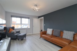 Wallis Grove, Harworth