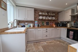 Shireoaks Row, Shireoaks, S81