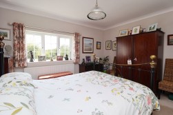 Shireoaks Row, Shireoaks, S81