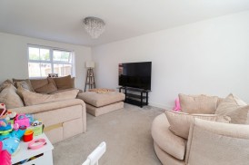 Lampman Way, Costhorpe, S81